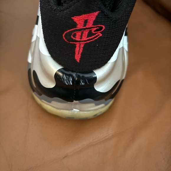 Nike Foamposite Fighter Jet - Picture 4 of 5
